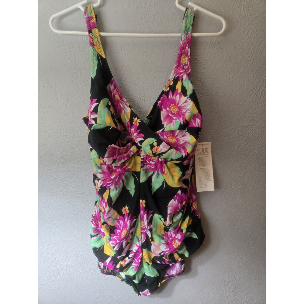 Topanga by T.H.E. Women's Size 20 One Piece Pink Floewers Swimsuit 962-23
